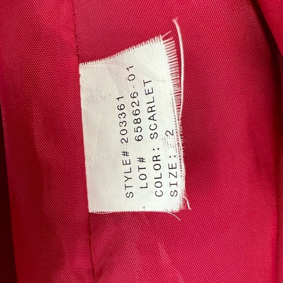 Via 100% wool red peacock in size 2 - Picture 8 of 9